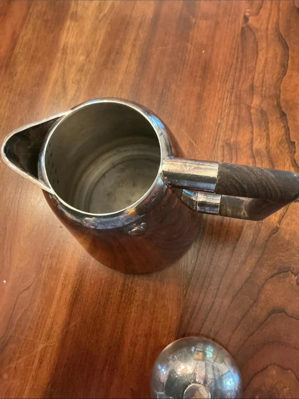 Coffee/Tea Pot with Wood-Style Handle -
